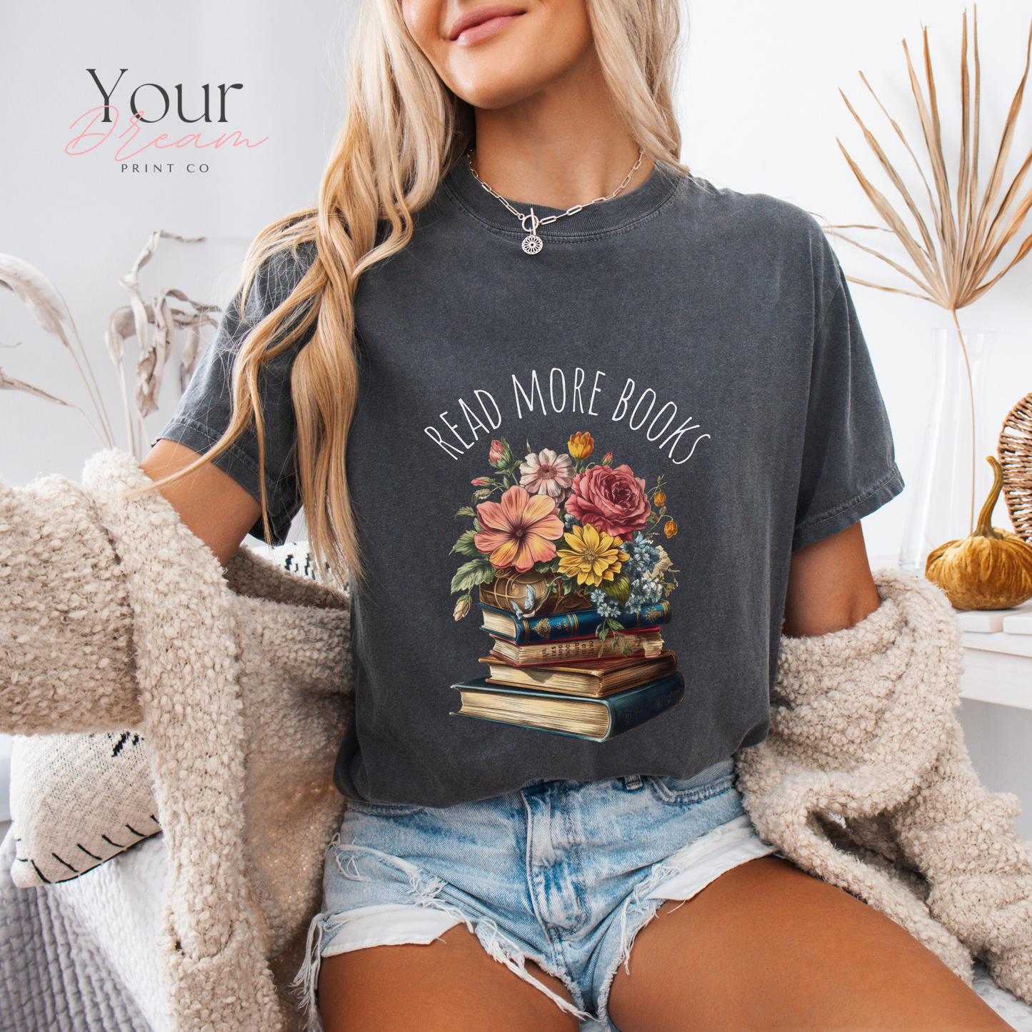Read More Books T-Shirt – Literary Graphic Tee for Book Lovers & Readers
