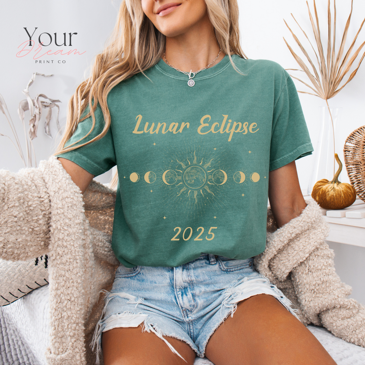Lunar Eclipse 2025 T-shirt, Space Explorer Gift