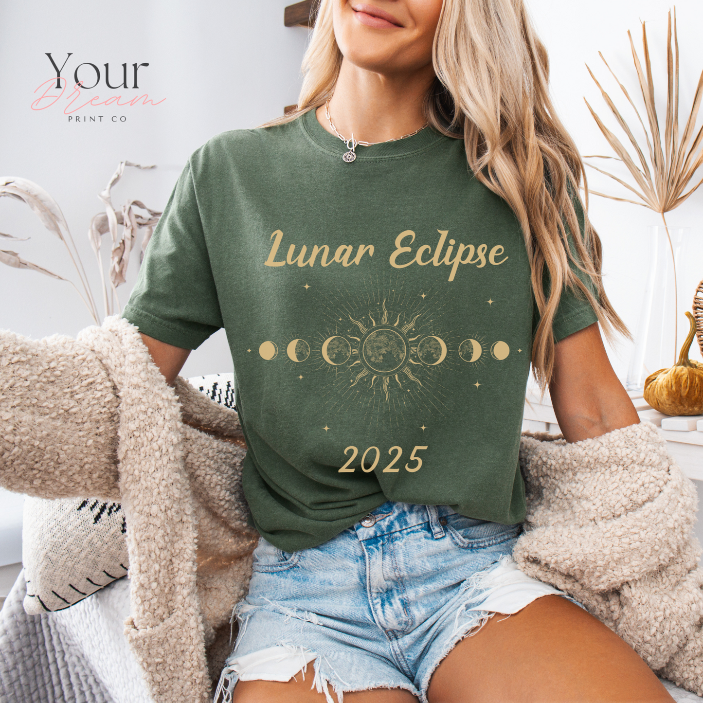 Lunar Eclipse 2025 T-shirt, Space Explorer Gift