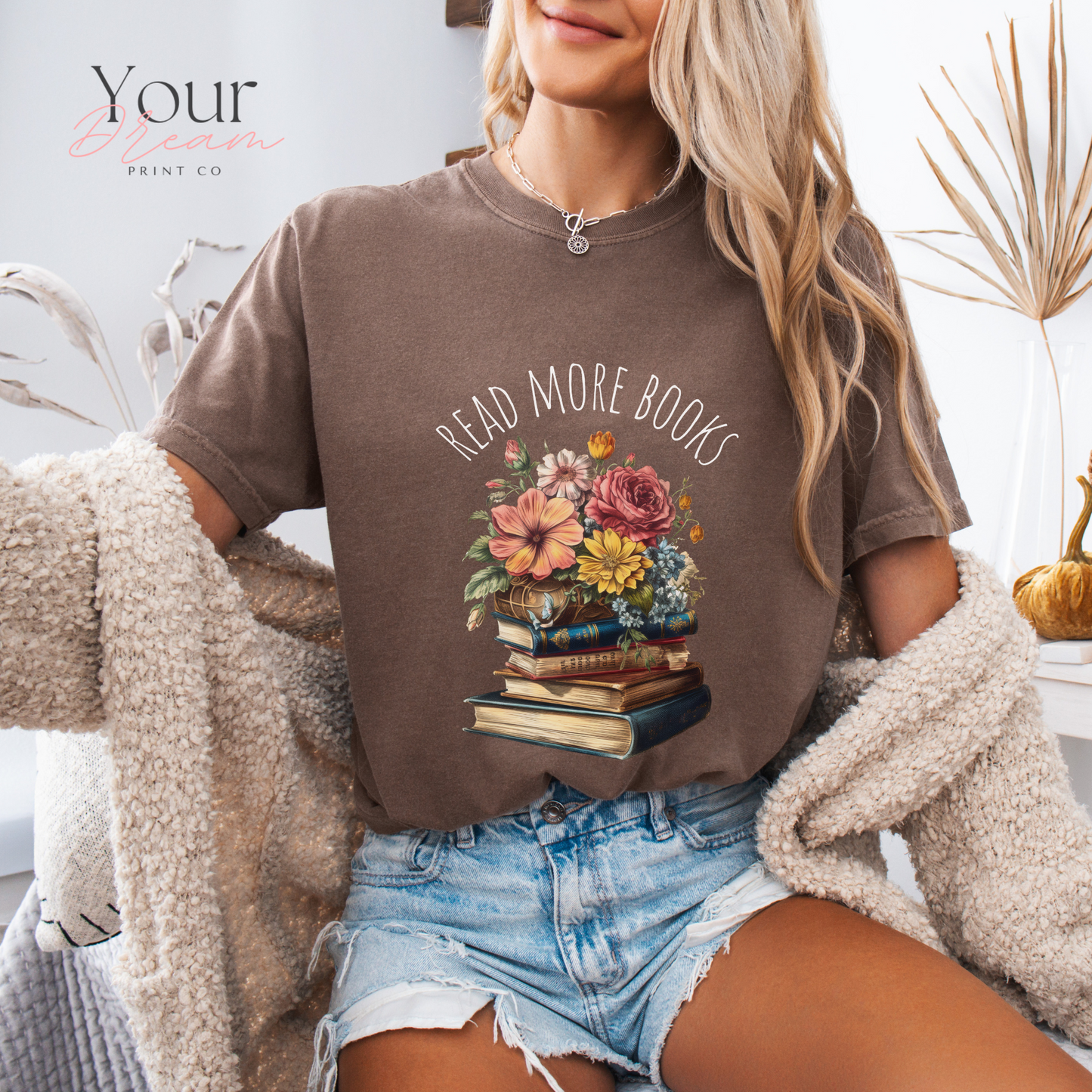 Read More Books T-Shirt – Literary Graphic Tee for Book Lovers & Readers