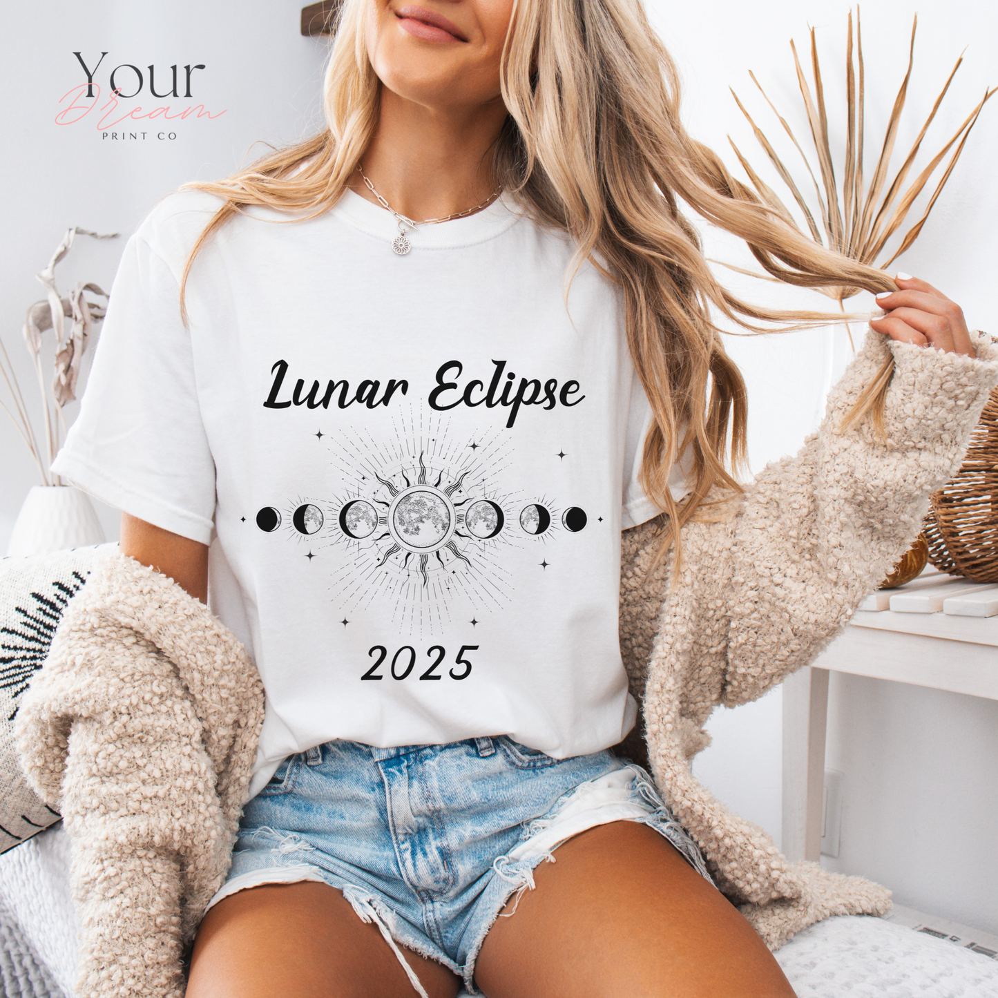 Lunar Eclipse 2025 T-shirt, Space Explorer Gift
