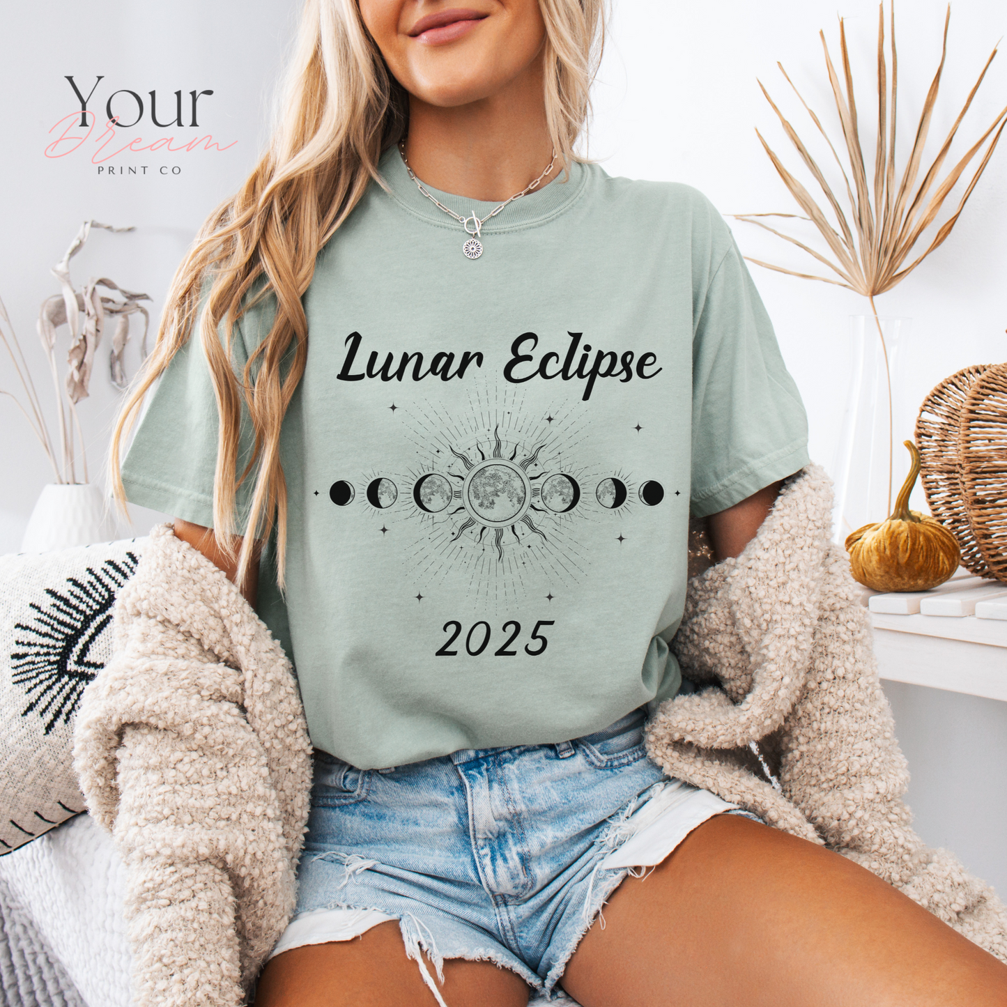 Lunar Eclipse 2025 T-shirt, Space Explorer Gift