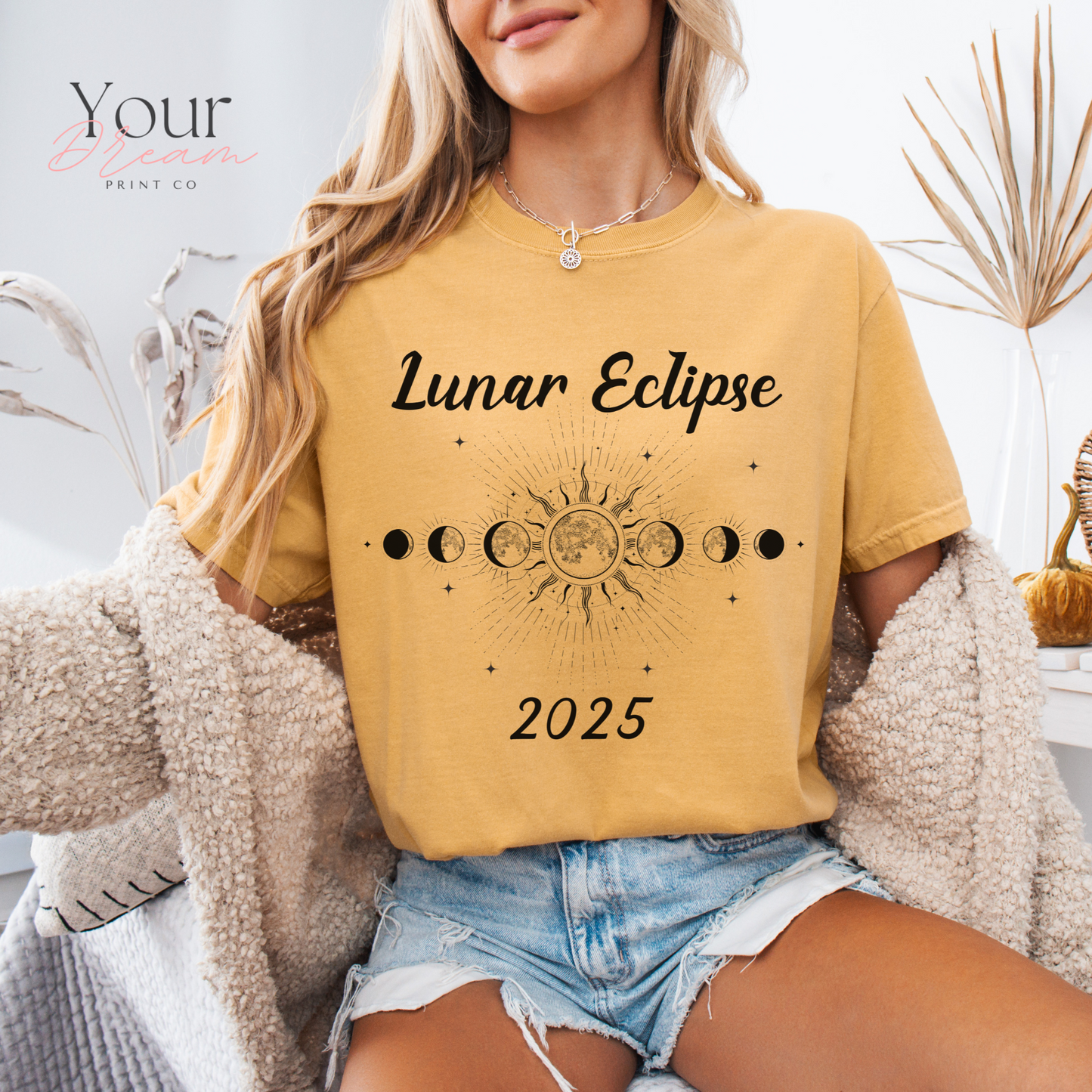 Lunar Eclipse 2025 T-shirt, Space Explorer Gift